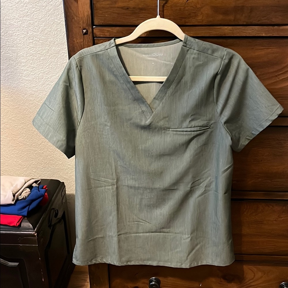 Women’s Green Shirt